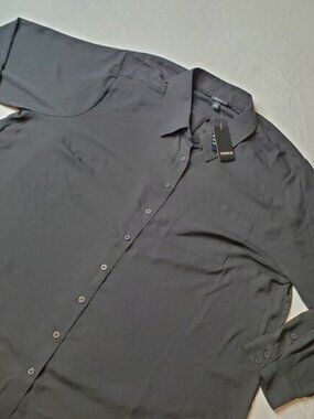 Torrid Womens Size 2 (2X) NWT Georgette Relaxed Button Down Shirt Black 43450349